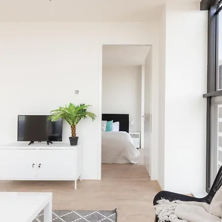 Hotel apartamentowy The Lee Towers