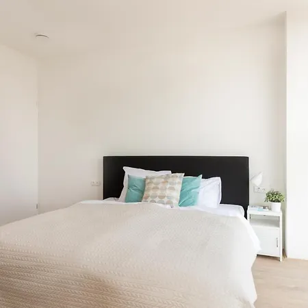 Hotel apartamentowy The Lee Towers Rotterdam